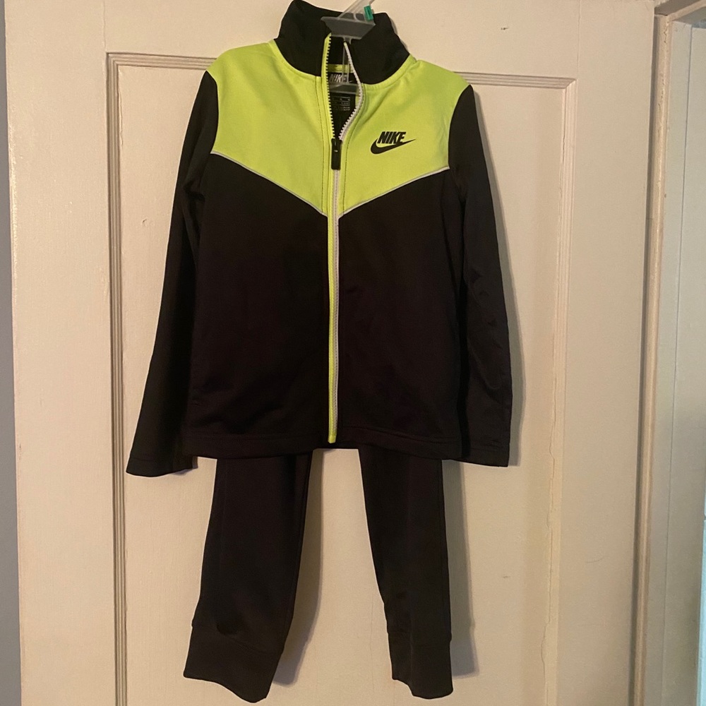 Nike Sweatsuit Neon Yellow & Black Boys size 6M